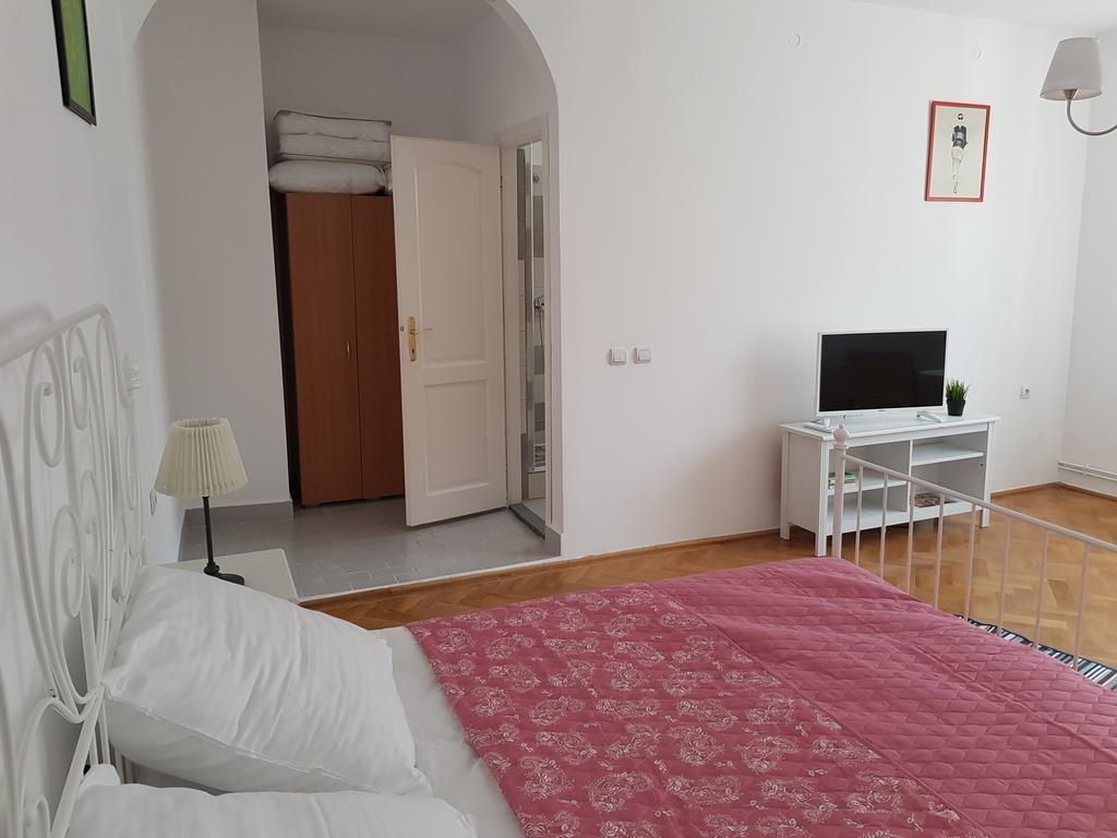 Luk Old Town Apartment Sibiu Eksteriør billede